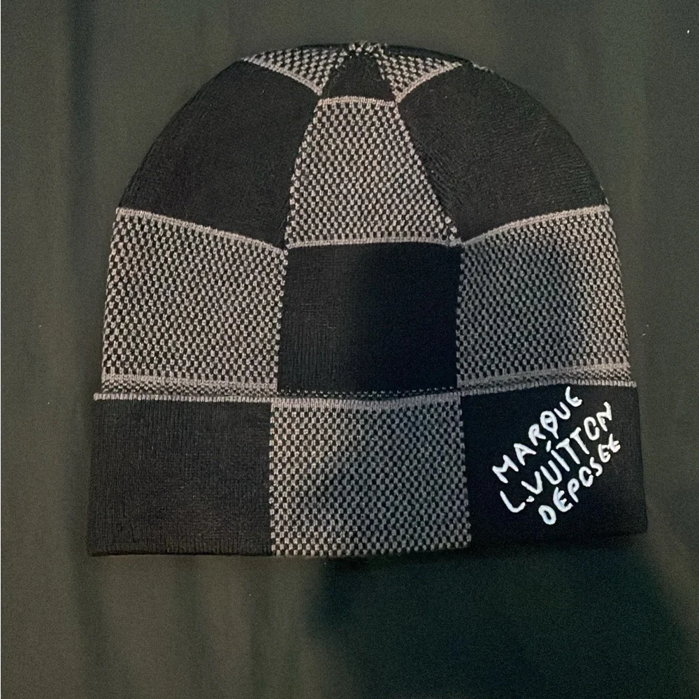 Louis Vuitton Black and White Checker Knit Beanie Louis Vuitton Wool Knit Checkered Beanie Black Gray Logo Hat  main image 2